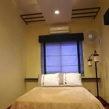 Mactan Breeze - Airport Bed And Breakfast Lapu-Lapu City Bagian luar foto