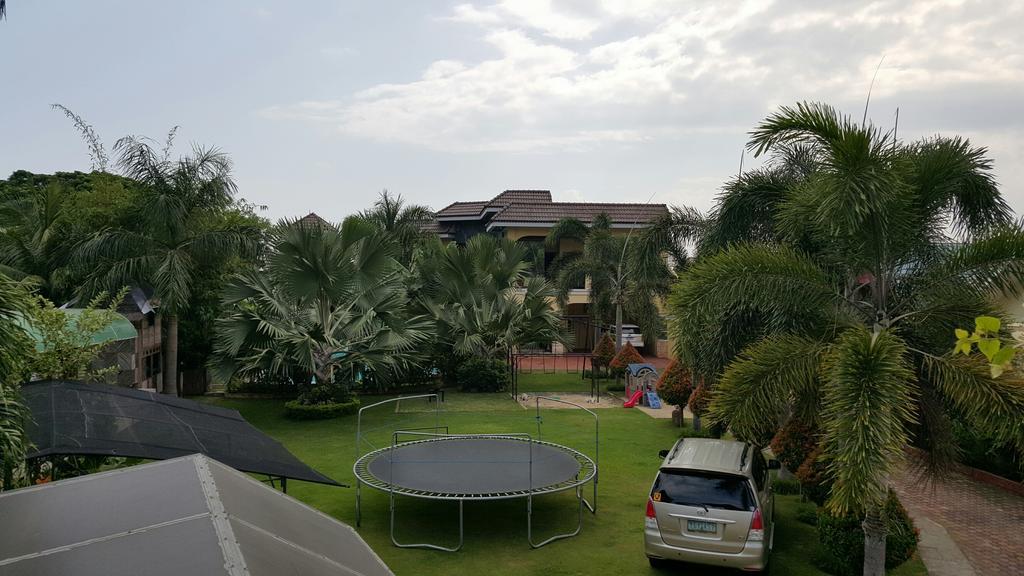 Mactan Breeze - Airport Bed And Breakfast Lapu-Lapu City Bagian luar foto