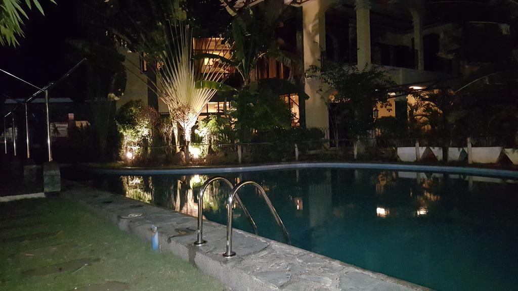Mactan Breeze - Airport Bed And Breakfast Lapu-Lapu City Bagian luar foto