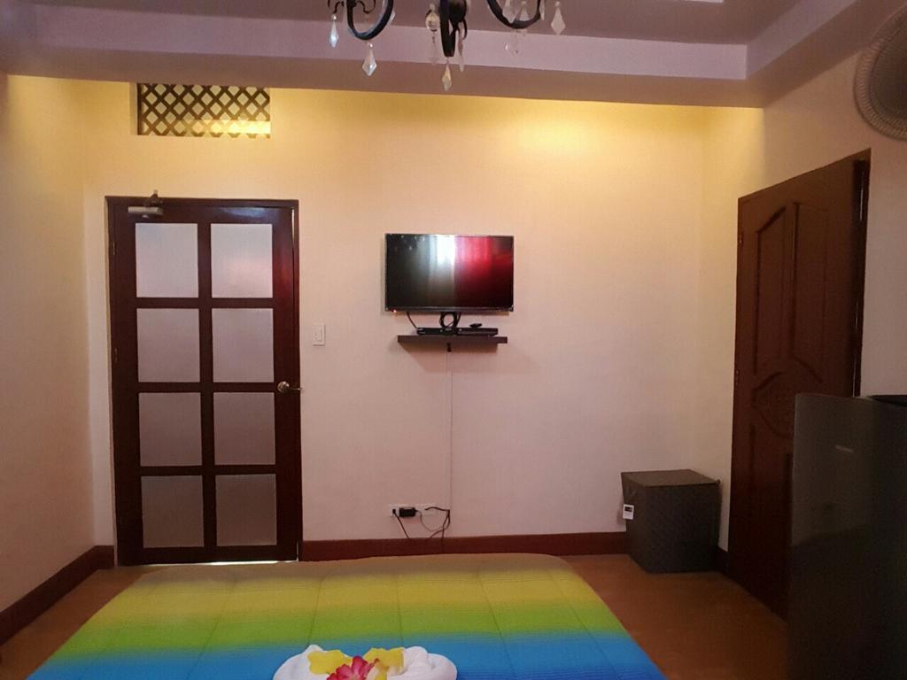 Mactan Breeze - Airport Bed And Breakfast Lapu-Lapu City Bagian luar foto
