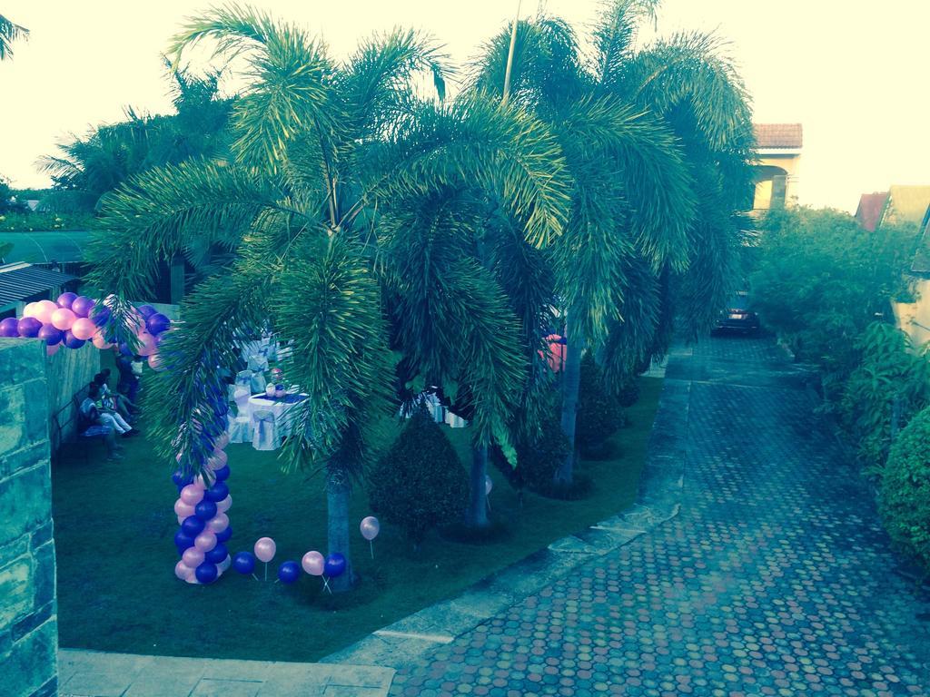 Mactan Breeze - Airport Bed And Breakfast Lapu-Lapu City Bagian luar foto