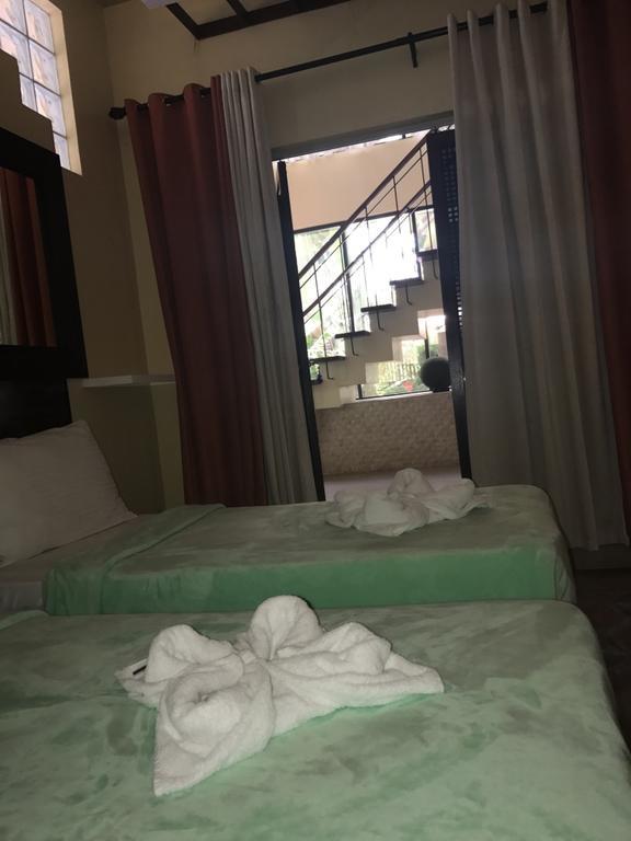 Mactan Breeze - Airport Bed And Breakfast Lapu-Lapu City Bagian luar foto
