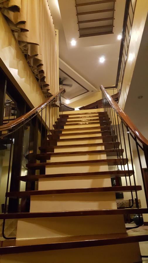 Mactan Breeze - Airport Bed And Breakfast Lapu-Lapu City Bagian luar foto
