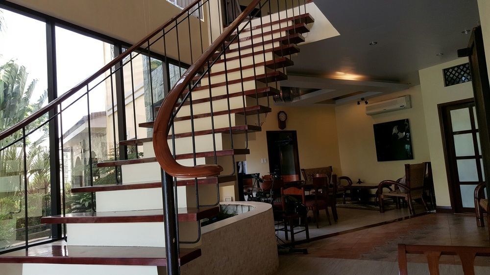 Mactan Breeze - Airport Bed And Breakfast Lapu-Lapu City Bagian luar foto